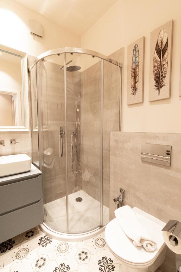 Black Gate - Quiet Studio In The Heart Of Old Town With Free Private Secured Parking Brassó Kültér fotó